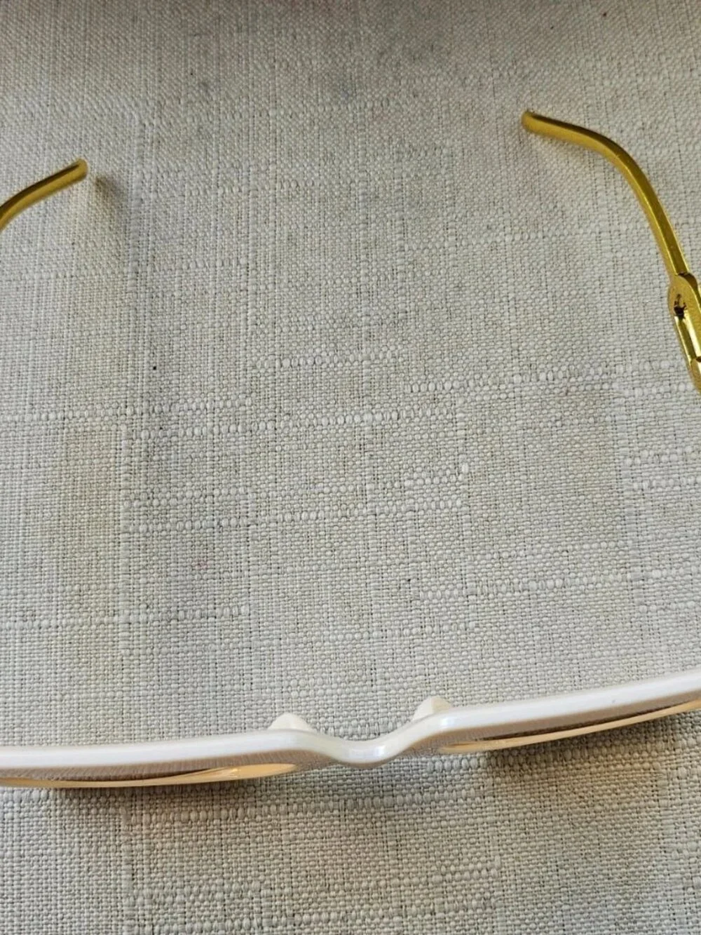 Fashion Women Sunglasses Big Face Gold Tone Temple Eyewear Beige Frame Shades
